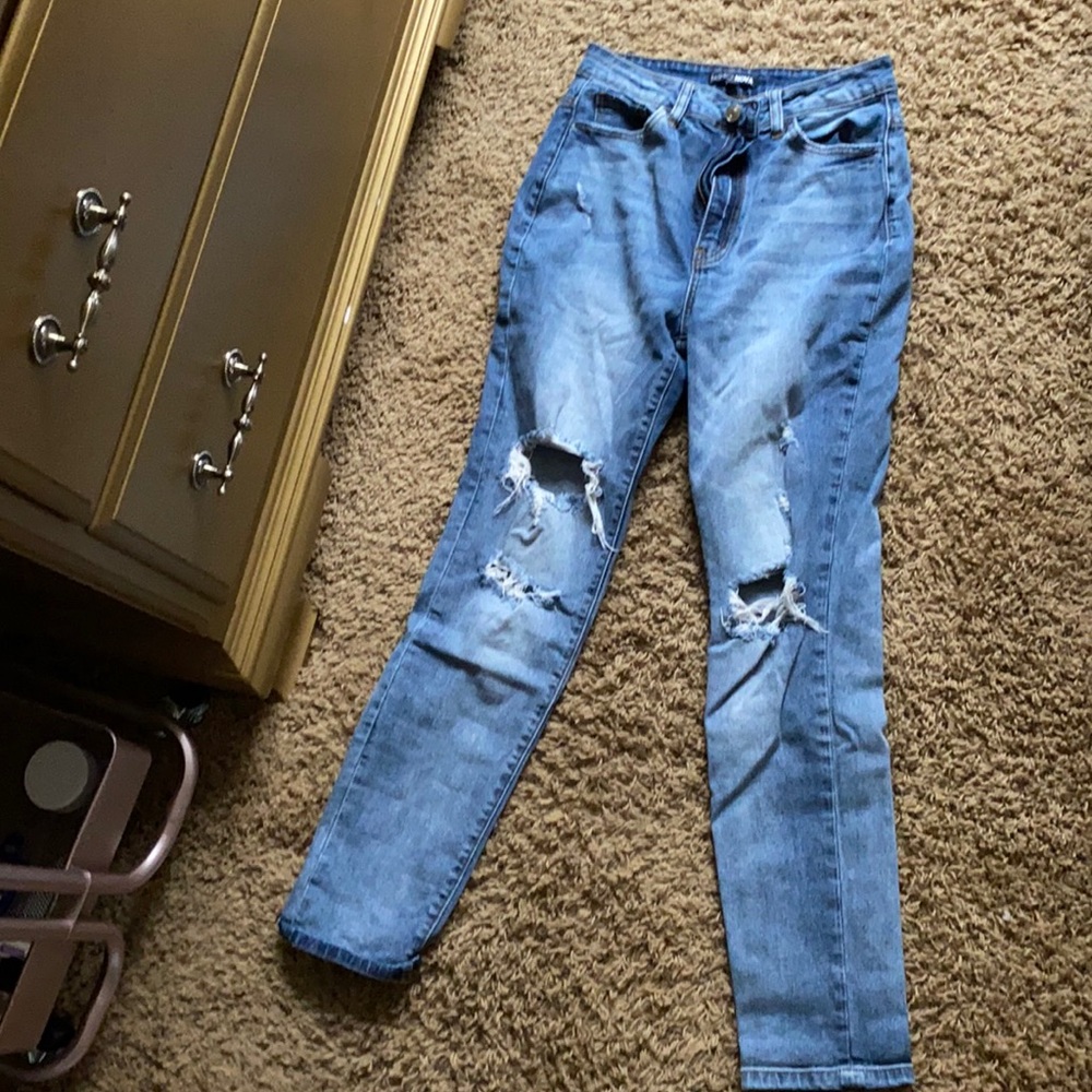 Fashion nova mom jeans